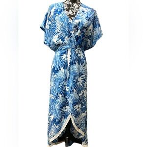 AMERICA &BEYOND Blue and white floral dress